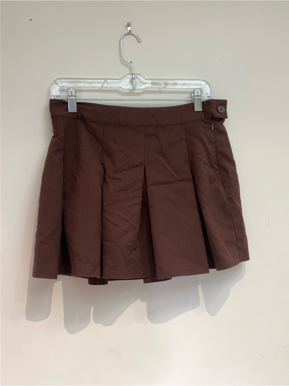 DIVIDED H&M SHORT BROWN PLEATED SKIRT